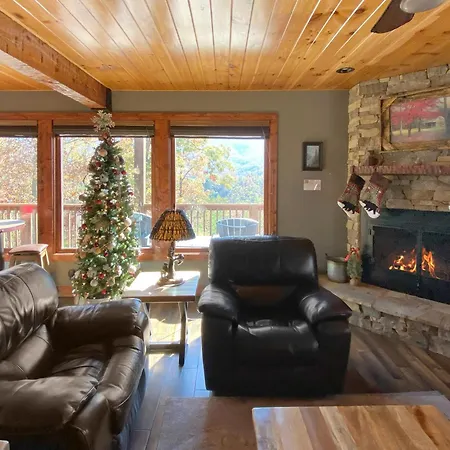 Smoky Mtn Sunrise Villa